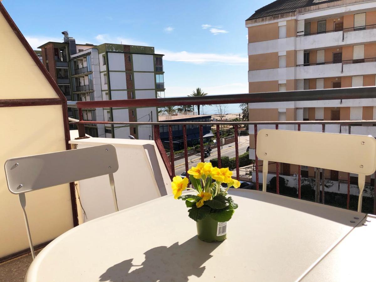 Lovely Seaside Apartment In Front Of Calafell Beach And Cunit Beach Сегур де Калафел Екстериор снимка