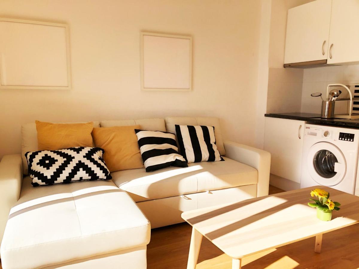 Lovely Seaside Apartment In Front Of Calafell Beach And Cunit Beach Сегур де Калафел Екстериор снимка