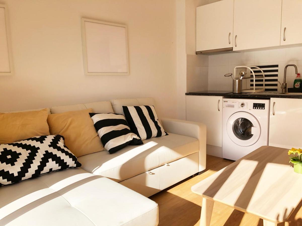 Lovely Seaside Apartment In Front Of Calafell Beach And Cunit Beach Сегур де Калафел Екстериор снимка